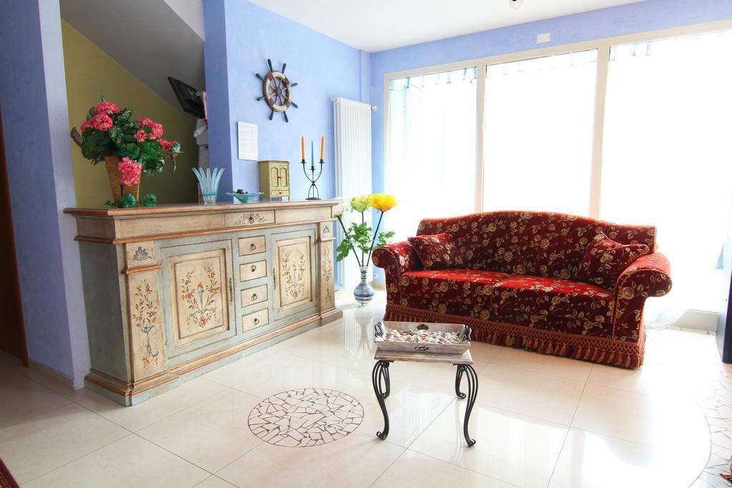 Residence Blu Marine Rimini Exterior photo