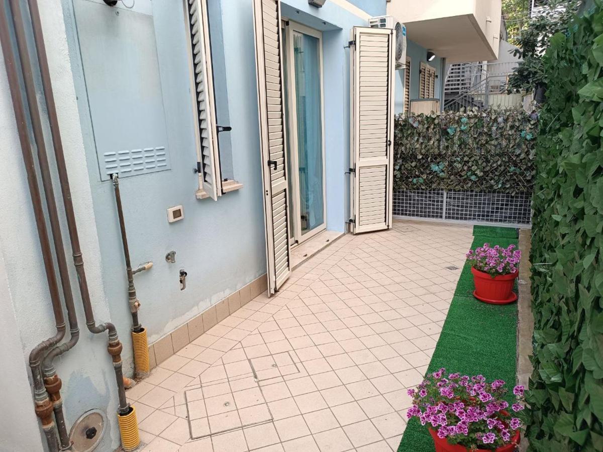 Residence Blu Marine Rimini Exterior photo