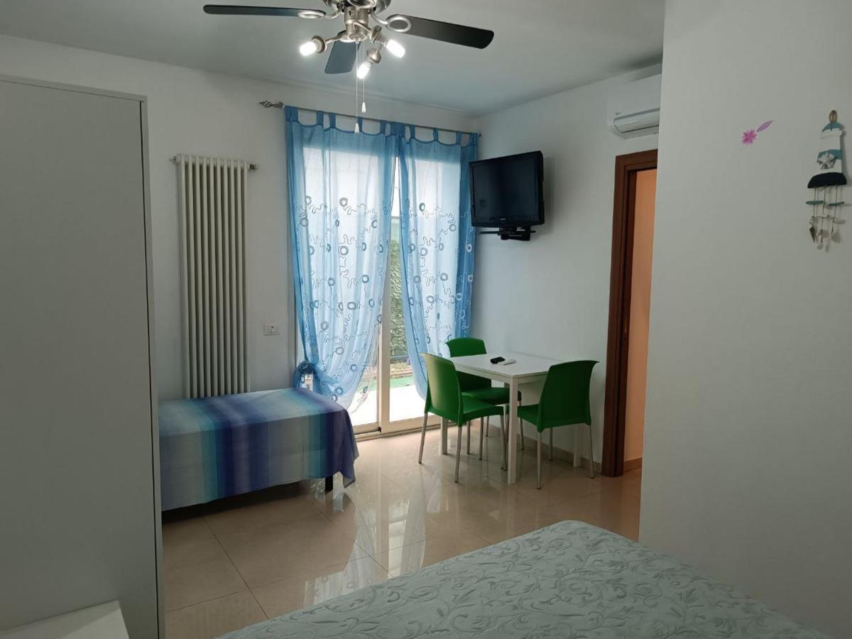 Residence Blu Marine Rimini Exterior photo